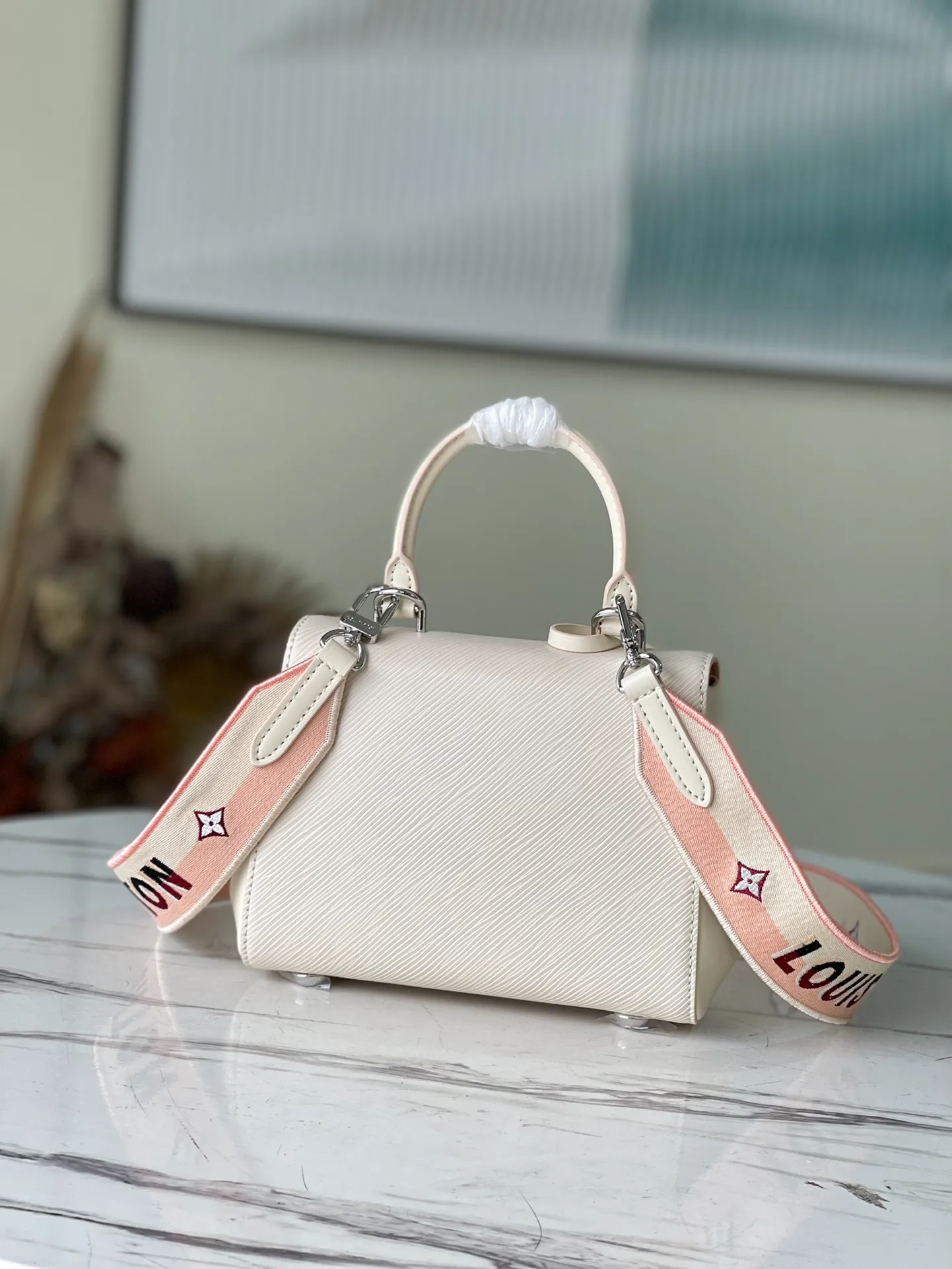 LOUIS VUITTON CLUNY MINI HANDBAG EPI GRAINED-COWHIDE LEATHER WHITE M58928_3 LOUIS VUITTON CLUNY MINI HANDBAG EPI GRAINED COWHIDE LEATHER WHITE M58928 3