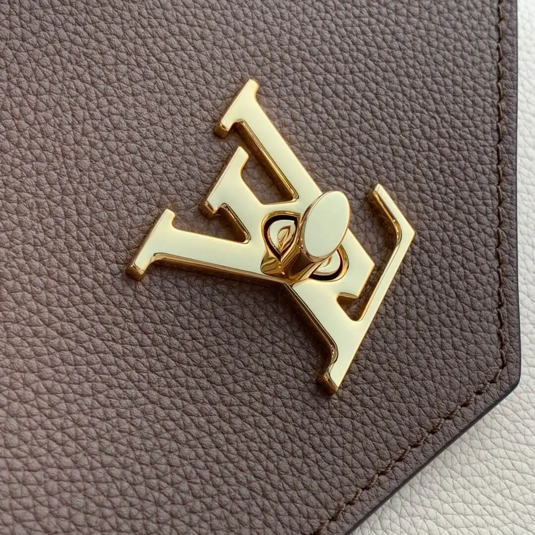 LOUIS VUITTON MYLOCKME CHAIN BAG SMOKEY M58949_7 LOUIS VUITTON MYLOCKME CHAIN BAG SMOKEY M58949 7