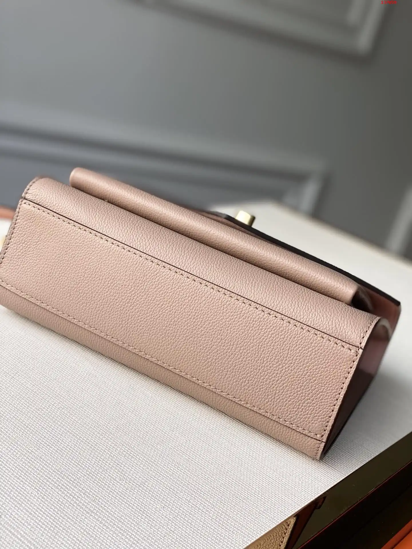 LOUIS VUITTON MYLOCKME SATCHEL CHAIN BAG GREIGE M56137_4 LOUIS VUITTON MYLOCKME SATCHEL CHAIN BAG GREIGE M56137 4