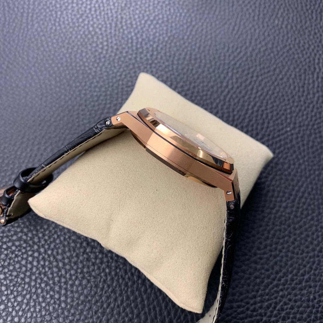 AUDEMARS-PIGUET-ROYAL-OAK-15400-PINK-GOLD-BLACK-STRAP-15400OR.OO.D002CR.01-05 AUDEMARS PIGUET ROYAL OAK 15400 PINK GOLD BLACK STRAP 15400OR.OO .D002CR.01 05