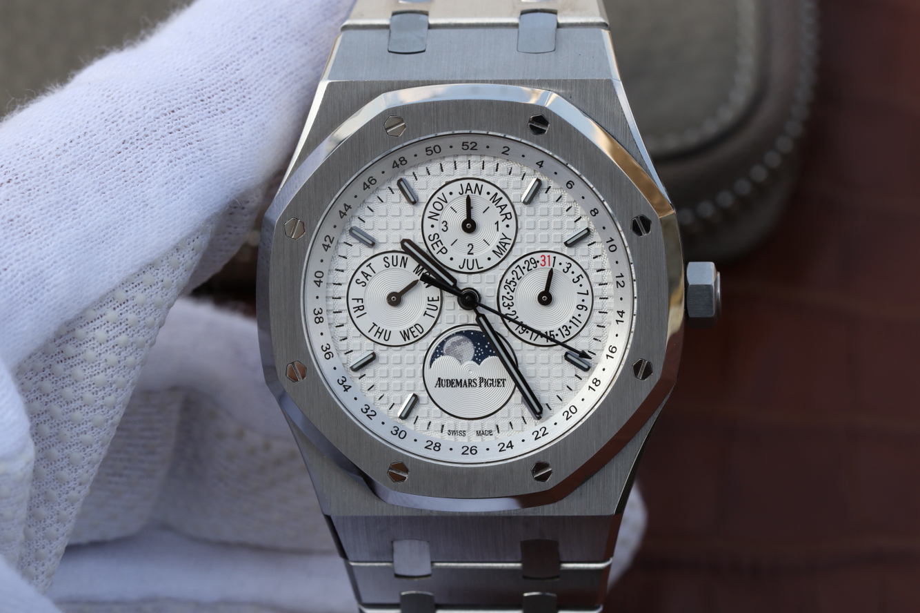 AUDEMARS-PIGUET-ROYAL-OAK-PERPETUAL-CALENDAR-41-STAINLESS-STEEL-SILVER-01 AUDEMARS PIGUET ROYAL OAK PERPETUAL CALENDAR 41 STAINLESS STEEL SILVER 01