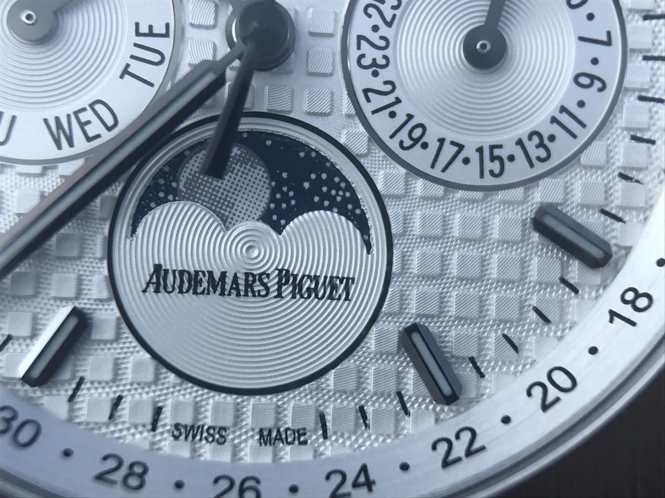 AUDEMARS-PIGUET-ROYAL-OAK-PERPETUAL-CALENDAR-41-STAINLESS-STEEL-SILVER-012 AUDEMARS PIGUET ROYAL OAK PERPETUAL CALENDAR 41 STAINLESS STEEL SILVER 012