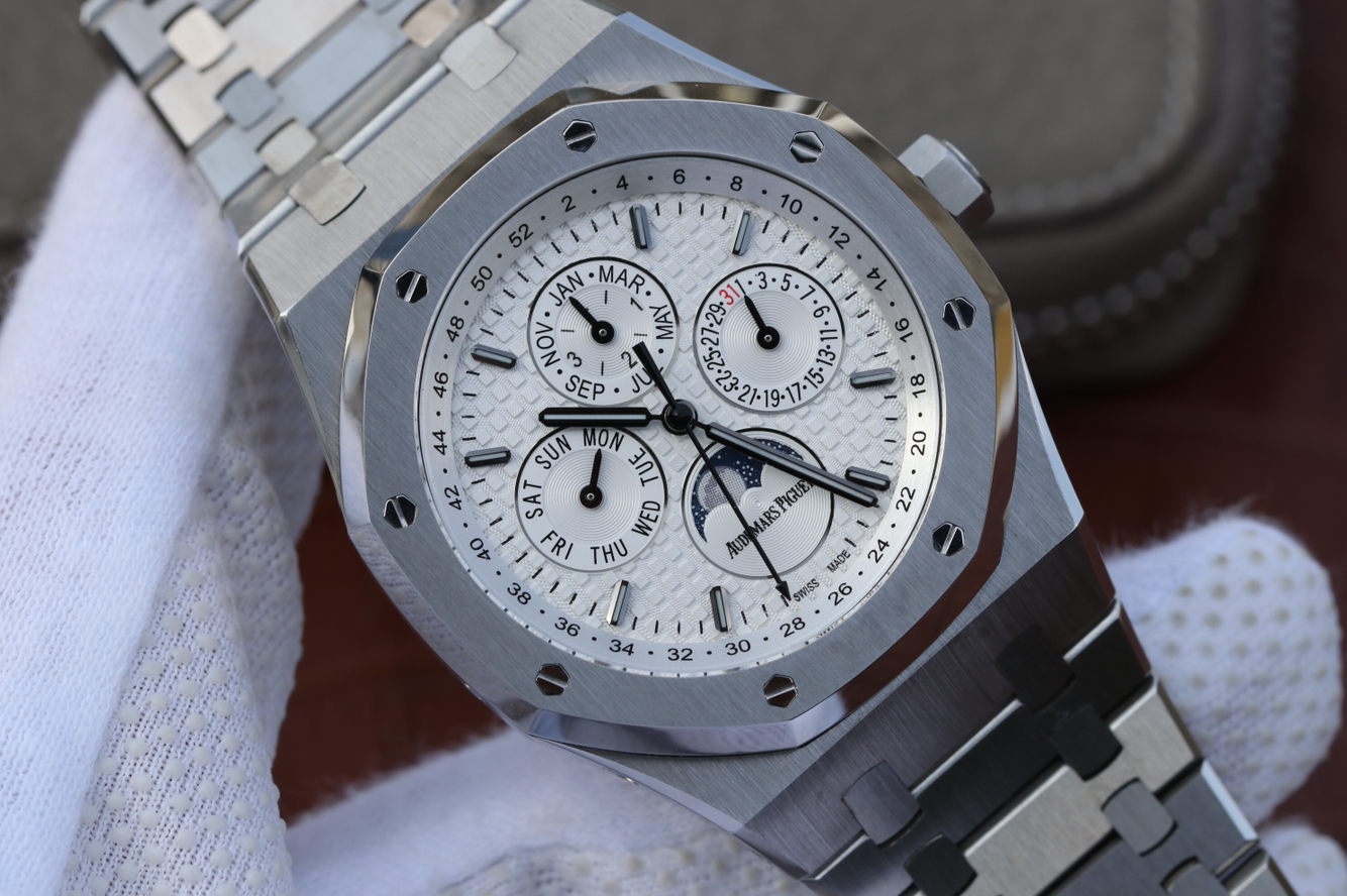 AUDEMARS-PIGUET-ROYAL-OAK-PERPETUAL-CALENDAR-41-STAINLESS-STEEL-SILVER-02 AUDEMARS PIGUET ROYAL OAK PERPETUAL CALENDAR 41 STAINLESS STEEL SILVER 02