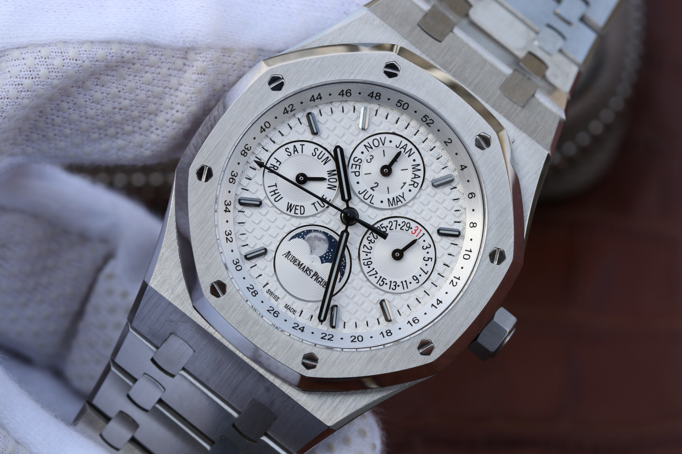 AUDEMARS-PIGUET-ROYAL-OAK-PERPETUAL-CALENDAR-41-STAINLESS-STEEL-SILVER-03 AUDEMARS PIGUET ROYAL OAK PERPETUAL CALENDAR 41 STAINLESS STEEL SILVER 03
