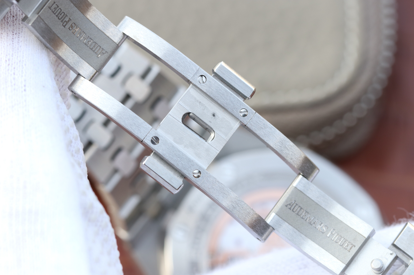 AUDEMARS-PIGUET-ROYAL-OAK-PERPETUAL-CALENDAR-41-STAINLESS-STEEL-SILVER-08 AUDEMARS PIGUET ROYAL OAK PERPETUAL CALENDAR 41 STAINLESS STEEL SILVER 08