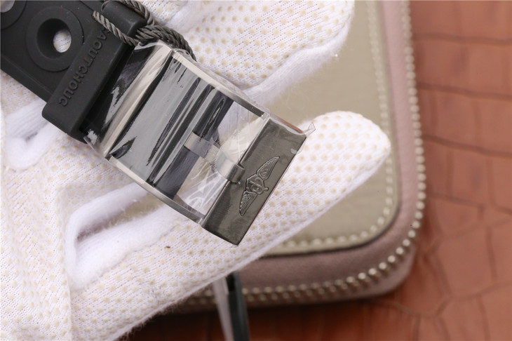 BREITLING-SUPEROCEAN-44-SPECIAL-BLACKSTEEL-BLACK-RUBBER-M1739313.BE92.227S-011 BREITLING SUPEROCEAN 44 SPECIAL BLACKSTEEL BLACK RUBBER M1739313.BE92.227S 011