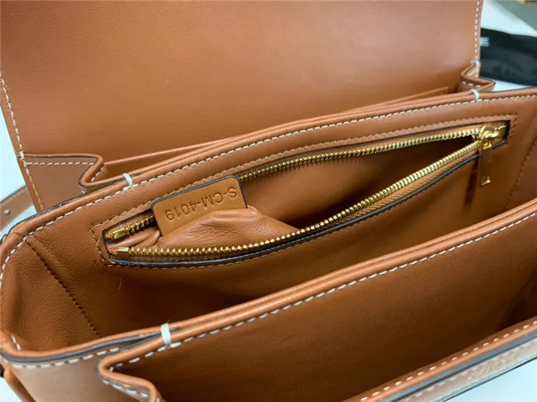 CELINE-TRIOMPHE-TEEN-TRIOMPHE-BAG-IN-TRIOMPHE-CANVAS-AND-CALFSKIN-188882BZ4.04LU-09 CELINE TRIOMPHE TEEN TRIOMPHE BAG IN TRIOMPHE CANVAS AND CALFSKIN 188882BZ4.04LU 09