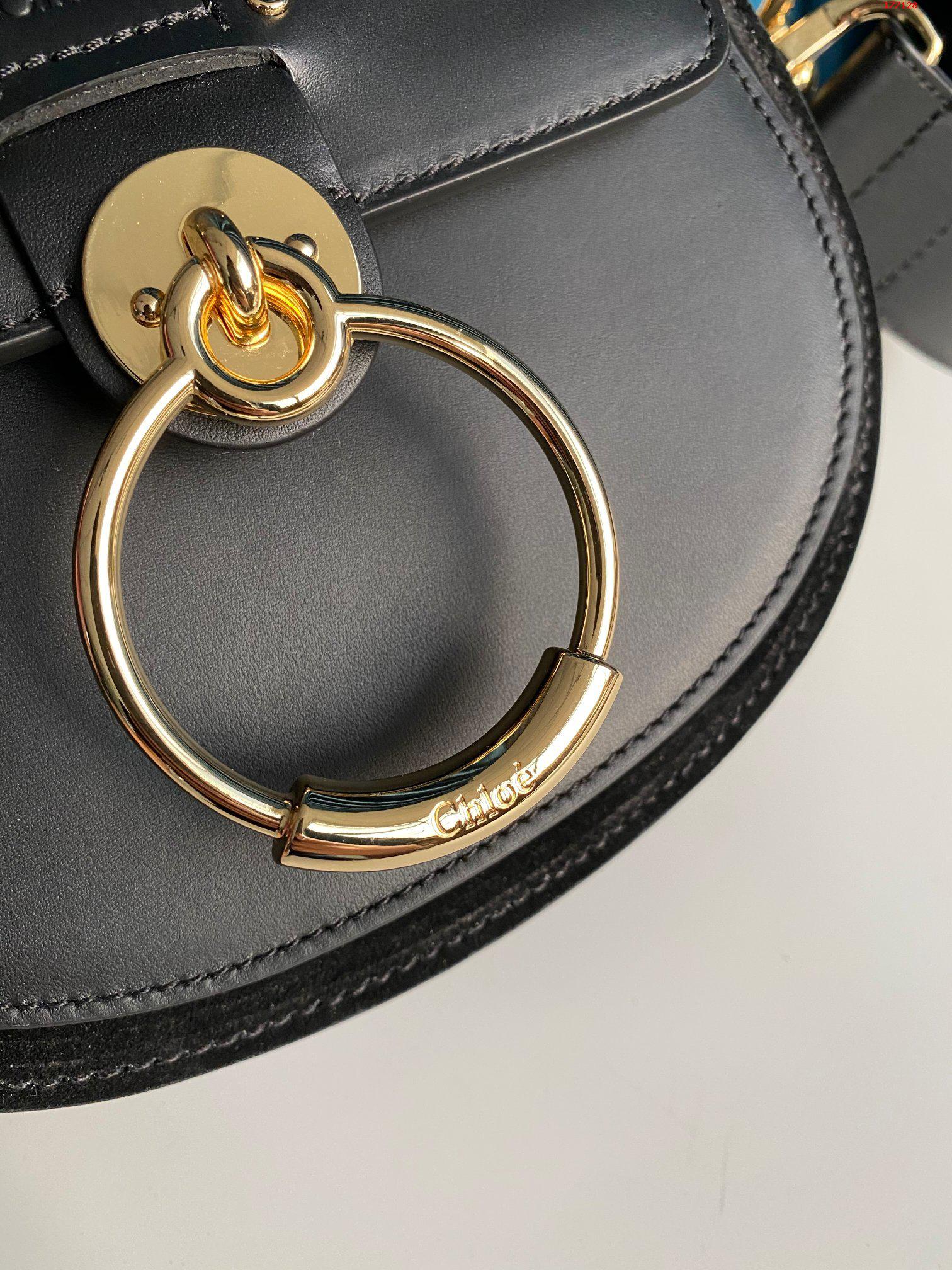 CHLOE-TESS-SMALL-BAG-IN-SHINY-&-SUEDE-CALFSKIN-BLACK-ITEM-CHC18WS153A37001-04 CHLOE TESS SMALL BAG IN SHINY SUEDE CALFSKIN BLACK ITEM CHC18WS153A37001 04