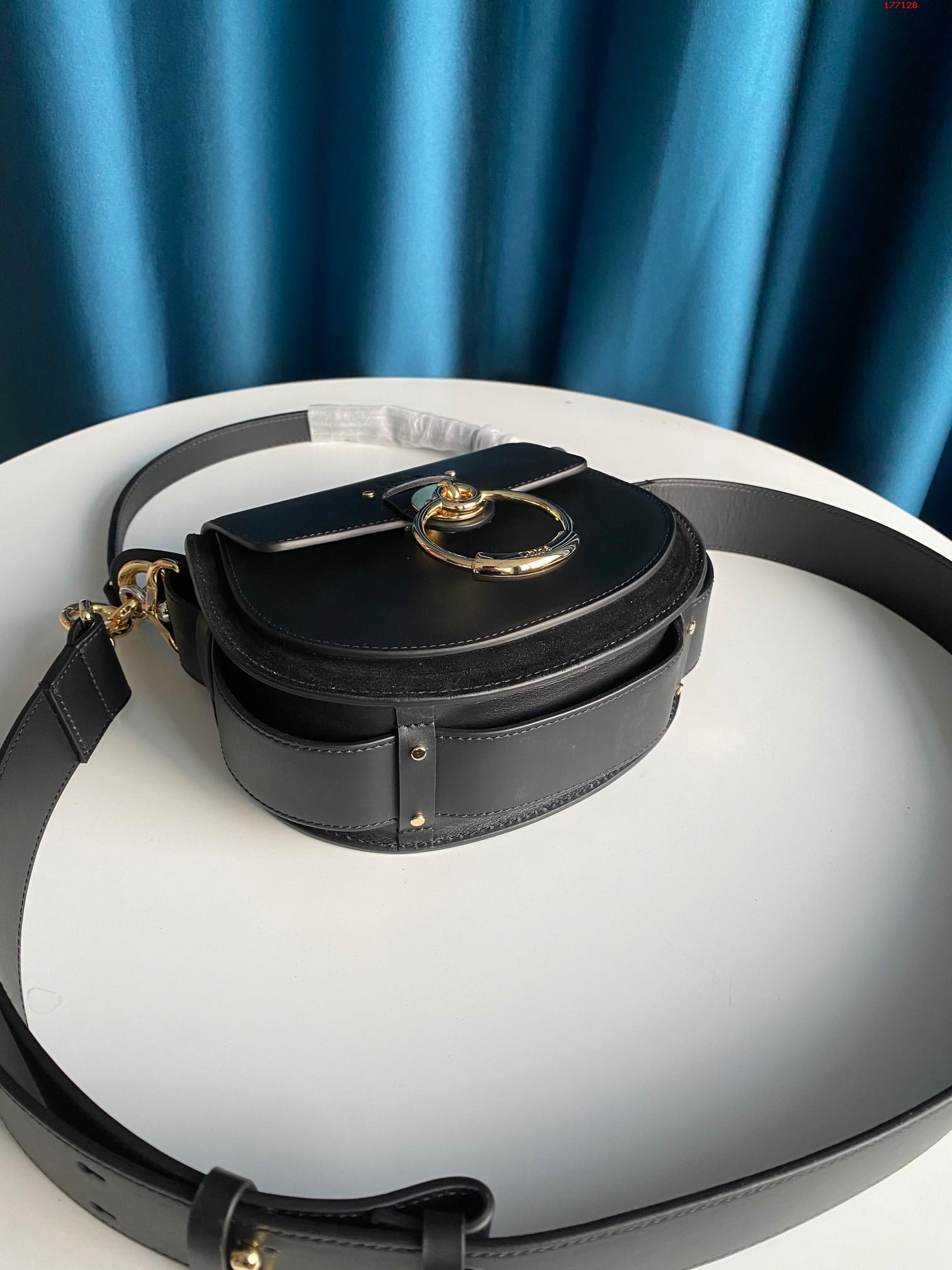 CHLOE-TESS-SMALL-BAG-IN-SHINY-&-SUEDE-CALFSKIN-BLACK-ITEM-CHC18WS153A37001-06 CHLOE TESS SMALL BAG IN SHINY SUEDE CALFSKIN BLACK ITEM CHC18WS153A37001 06