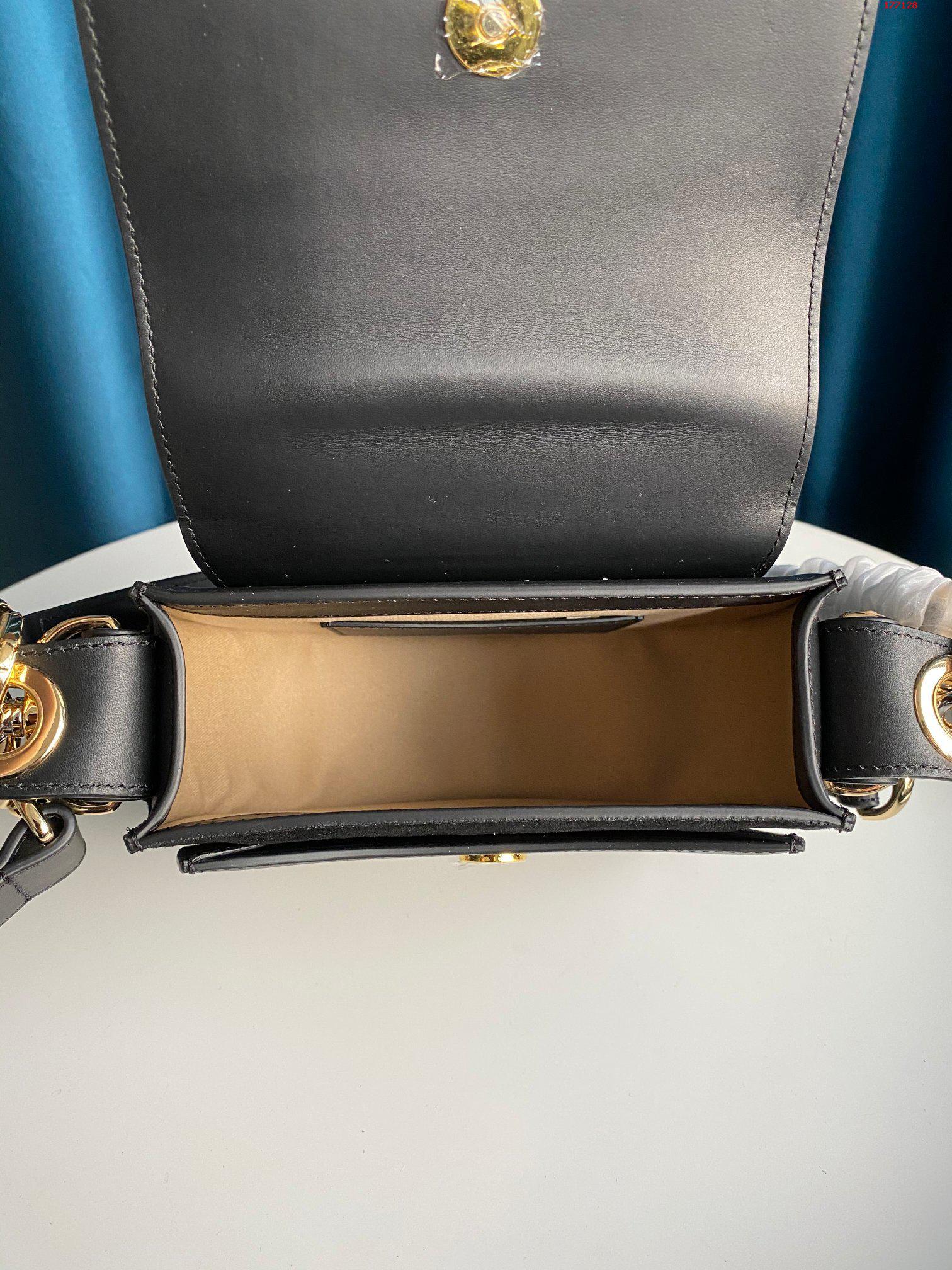 CHLOE-TESS-SMALL-BAG-IN-SHINY-&-SUEDE-CALFSKIN-BLACK-ITEM-CHC18WS153A37001-07 CHLOE TESS SMALL BAG IN SHINY SUEDE CALFSKIN BLACK ITEM CHC18WS153A37001 07