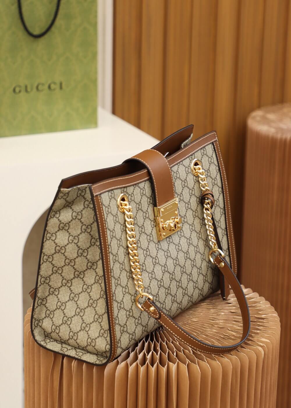 GUCCI-PADLOCK-MEDIUM-GG-SHOULDER-BAG-BEIGEEBONY-GG-SUPREME-CANVAS-BROWN-479197-03 GUCCI PADLOCK MEDIUM GG SHOULDER BAG BEIGEEBONY GG SUPREME CANVAS BROWN 479197 03