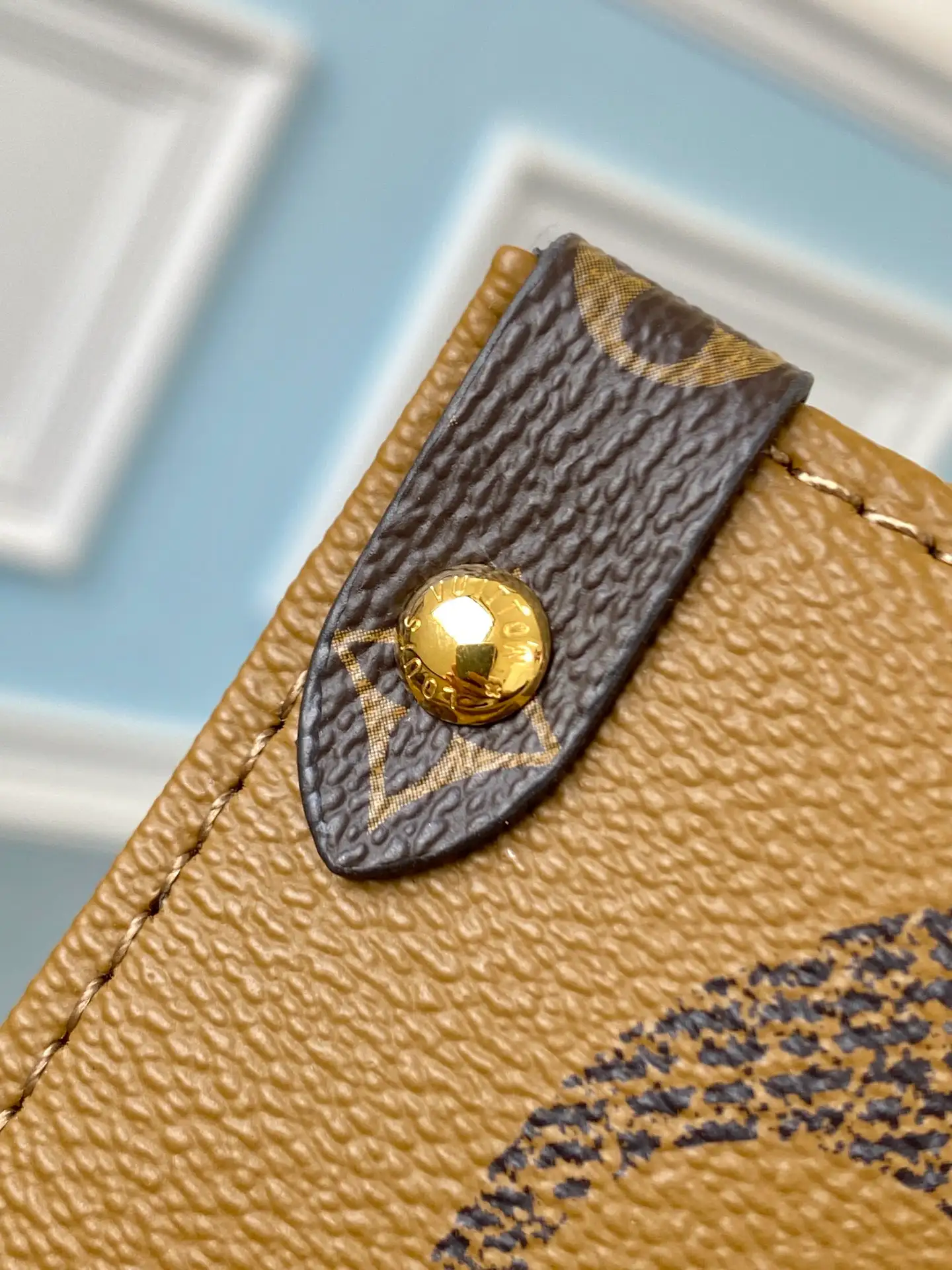 LOUIS VUITTON ONTHEGO GM TOTE BAG MONOGRAM REVERSE COATED CANVAS M45320_8 LOUIS VUITTON ONTHEGO GM TOTE BAG MONOGRAM REVERSE COATED CANVAS M45320 8