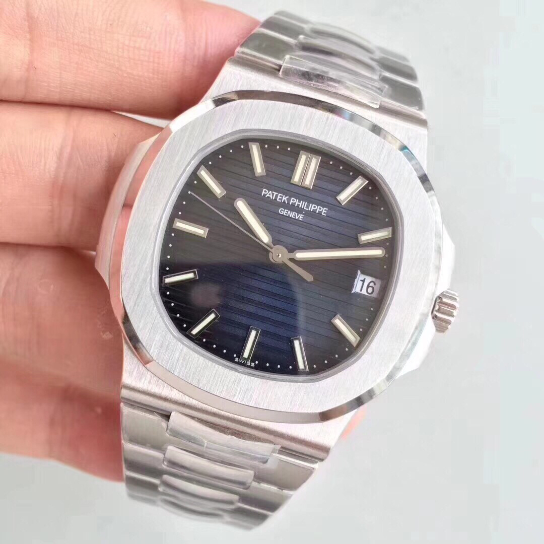 PATEK-PHILIPPE-NAUTILUS-5711-STAINLESS-STEEL-BLUE-57111A-010-04 PATEK PHILIPPE NAUTILUS 5711 STAINLESS STEEL BLUE 57111A 010 04