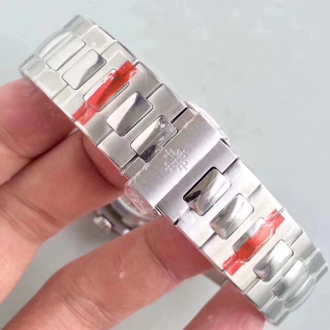 PATEK-PHILIPPE-NAUTILUS-5711-STAINLESS-STEEL-BLUE-57111A-010-09 PATEK PHILIPPE NAUTILUS 5711 STAINLESS STEEL BLUE 57111A 010 09