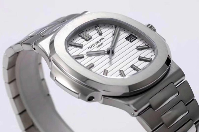 PATEK-PHILIPPE-NAUTILUS-5711-STAINLESS-STEEL-WHITE-57111A-011-06 PATEK PHILIPPE NAUTILUS 5711 STAINLESS STEEL WHITE 57111A 011 06