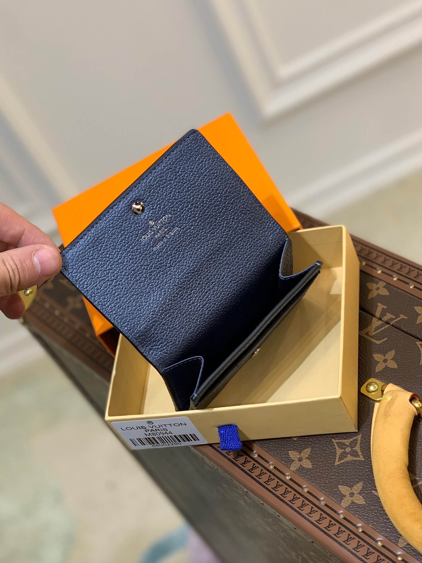 louis-vuitton-enveloppe-carte-de-visite-monogram-empreinte-leather-wallets-and-small-leather-goods-M80944-08 louis vuitton enveloppe carte de visite monogram empreinte leather wallets and small leather goods M80944 08