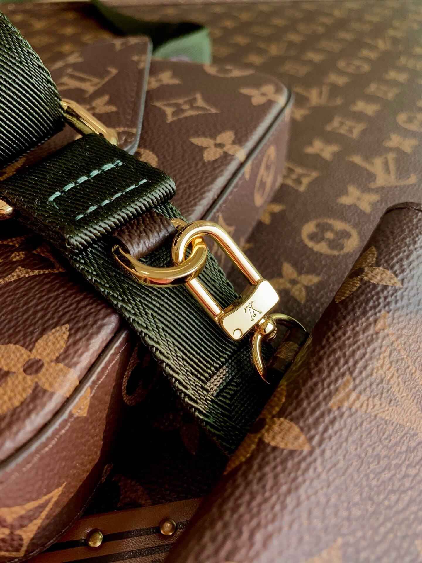 louis-vuitton-félicie-strap-go-monogram-canvas-wallets-and-small-leather-goods-M80091-06 louis vuitton felicie strap go monogram canvas wallets and small leather goods M80091 06