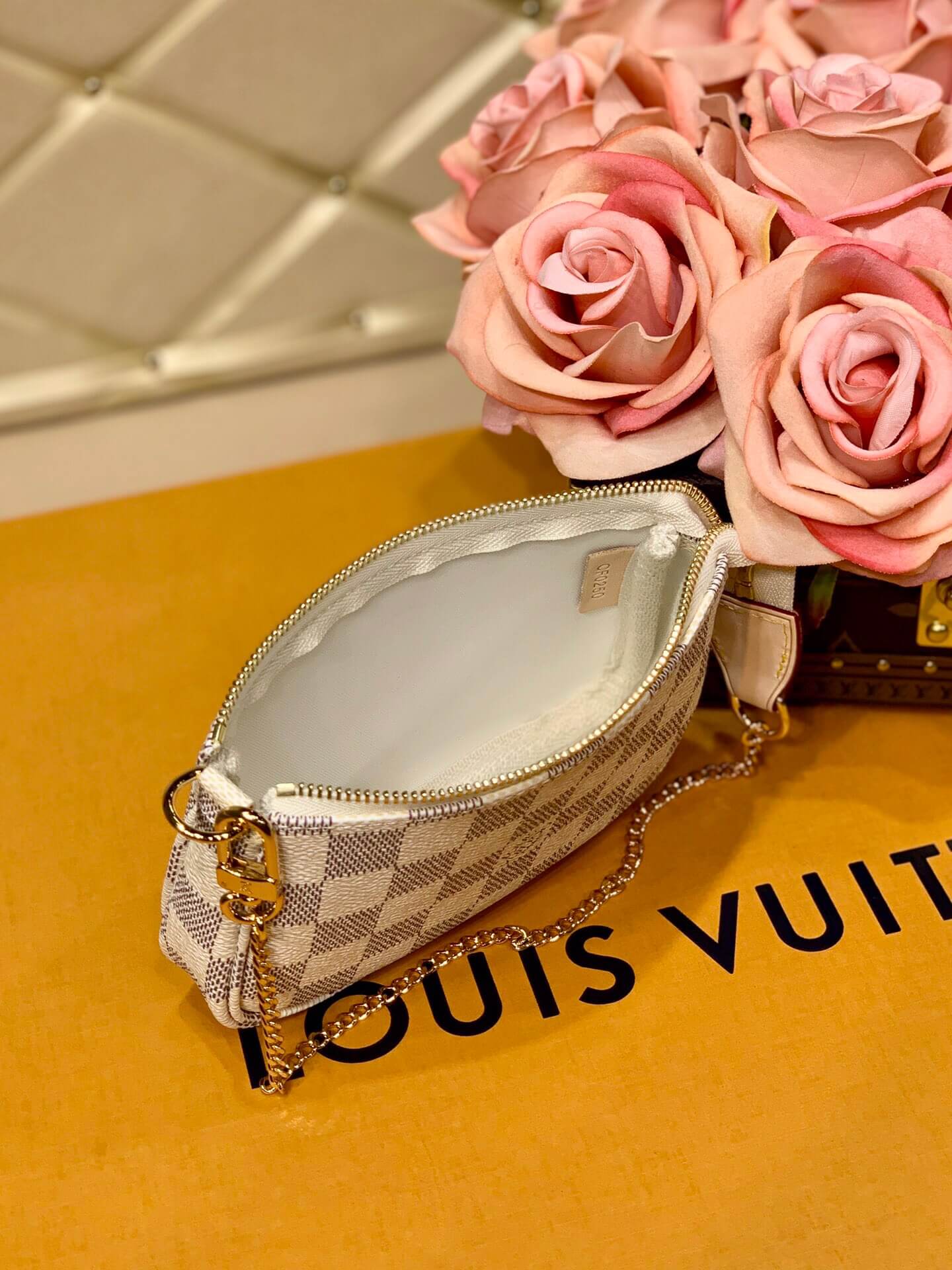 louis-vuitton-mini-pochette-accessoires-damier-azur-canvas-wallets-and-small-leather-goods-N58010-04 louis vuitton mini pochette accessoires damier azur canvas wallets and small leather goods N58010 04