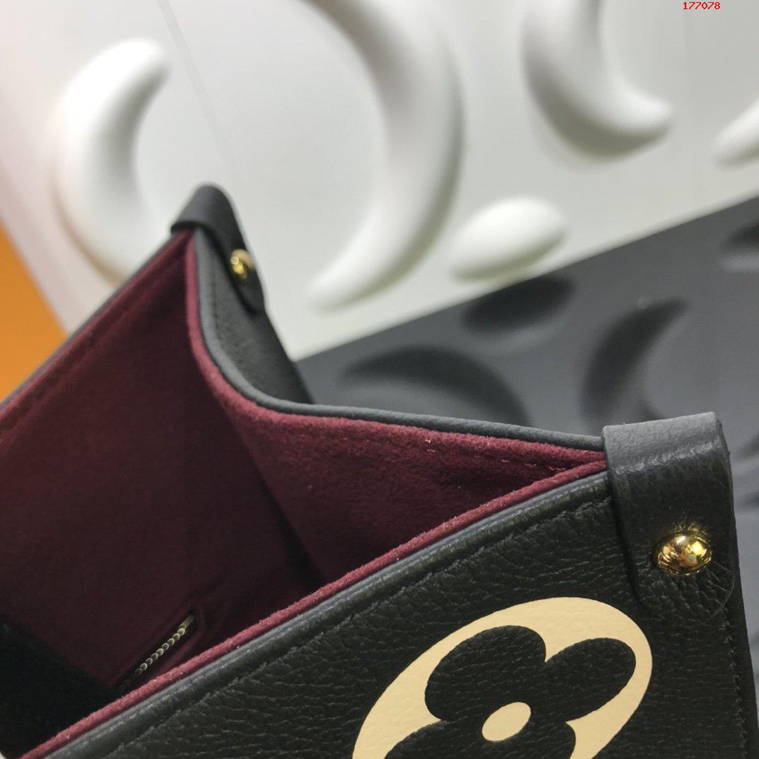 louis-vuitton-onthego-mm-bicolor-monogram-empreinte-leather-handbags-M45495-06 louis vuitton onthego mm bicolor monogram empreinte leather handbags M45495 06