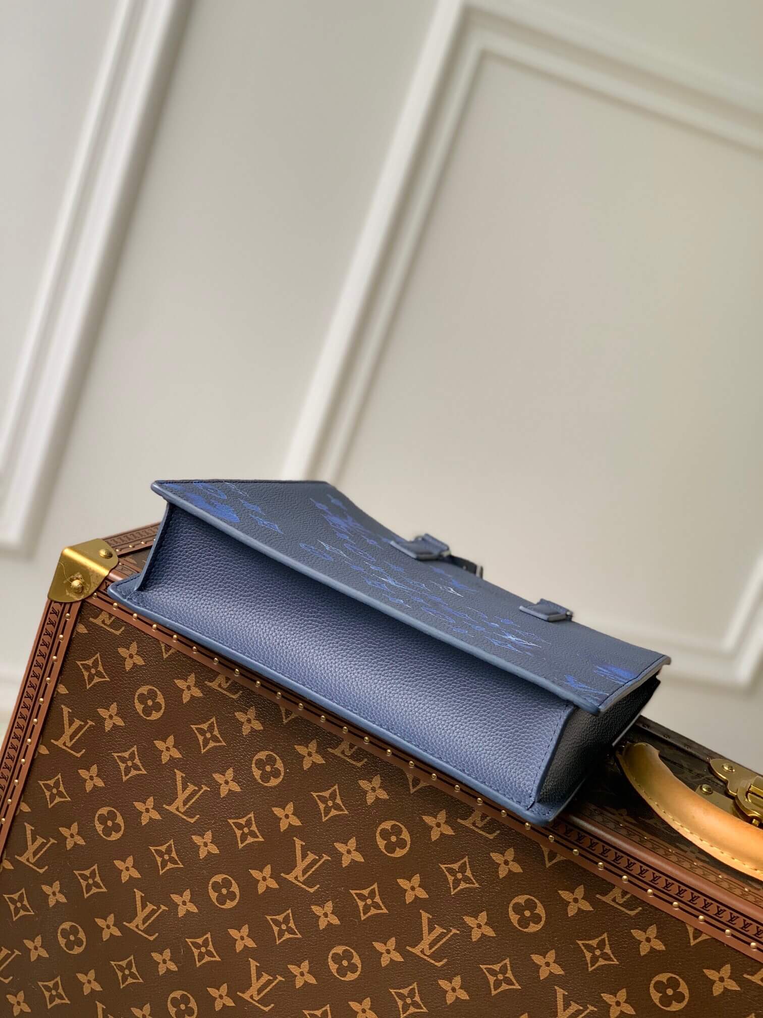 louis-vuitton-sac-plat-zippé-other-leathers-bags-M57843-04 louis vuitton sac plat zippe other leathers bags M57843 04