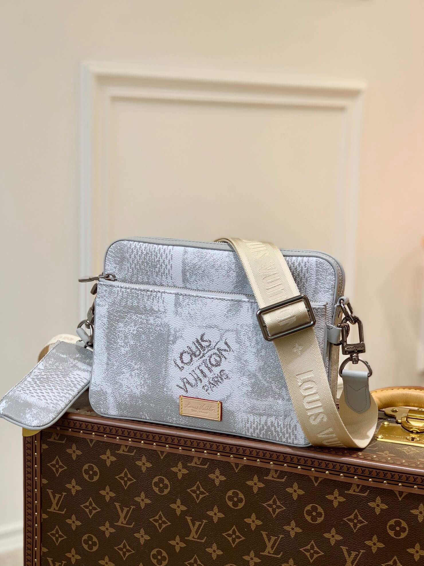 louis-vuitton-trio-messenger-damier-other-bags-N50068-01 louis vuitton trio messenger damier other bags N50068 01