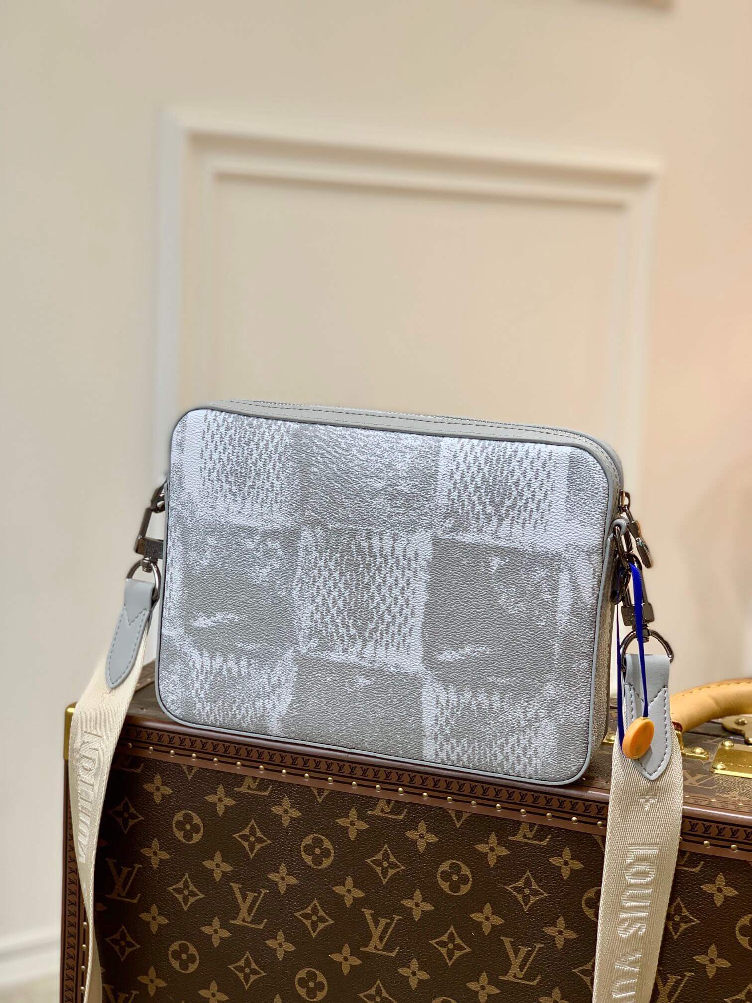 louis-vuitton-trio-messenger-damier-other-bags-N50068-02 louis vuitton trio messenger damier other bags N50068 02