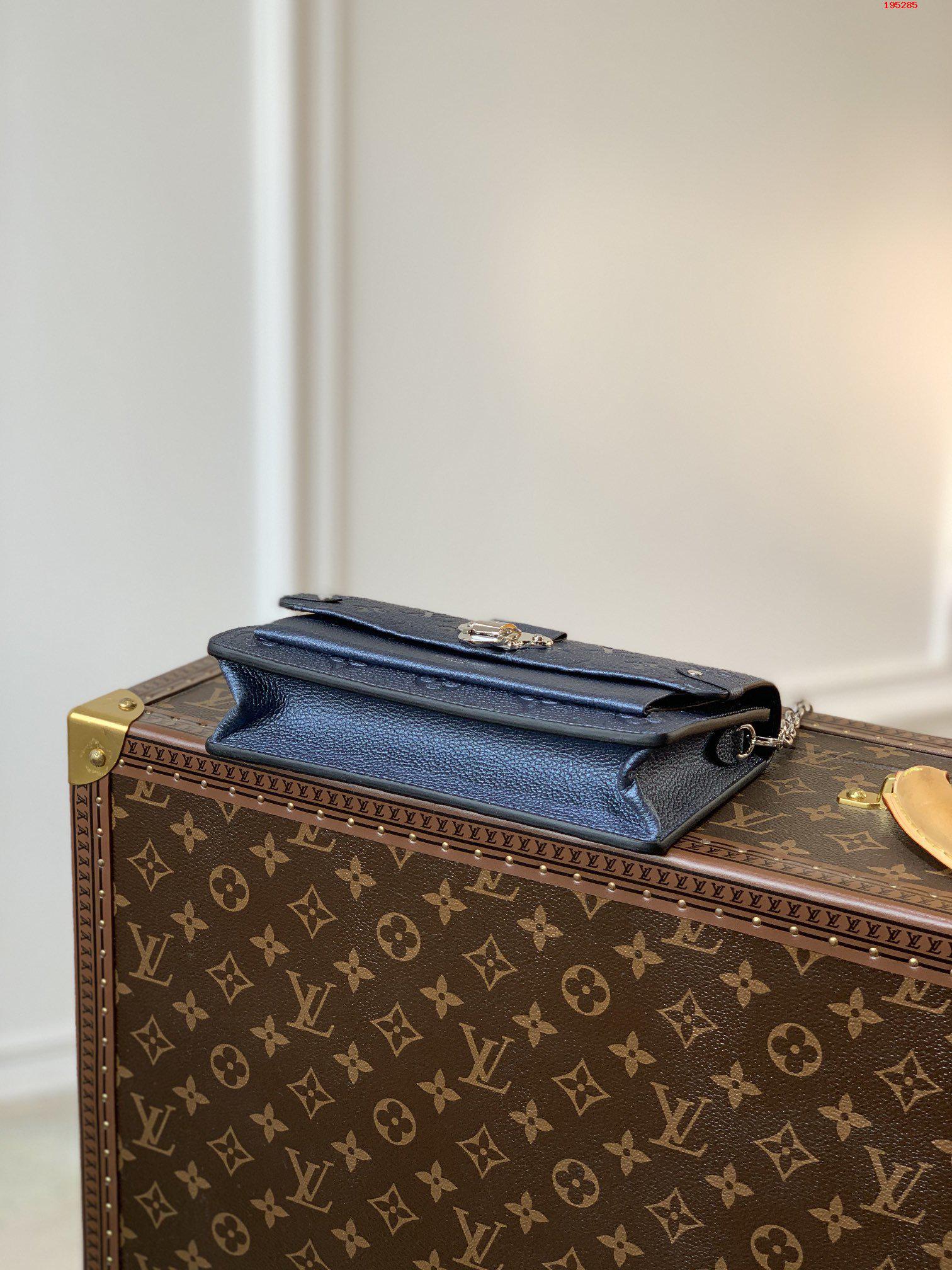 louis-vuitton-vavin-chain-wallet-monogram-empreinte-leather-wallets-and-small-leather-goods-M59077-05 louis vuitton vavin chain wallet monogram empreinte leather wallets and small leather goods M59077 05