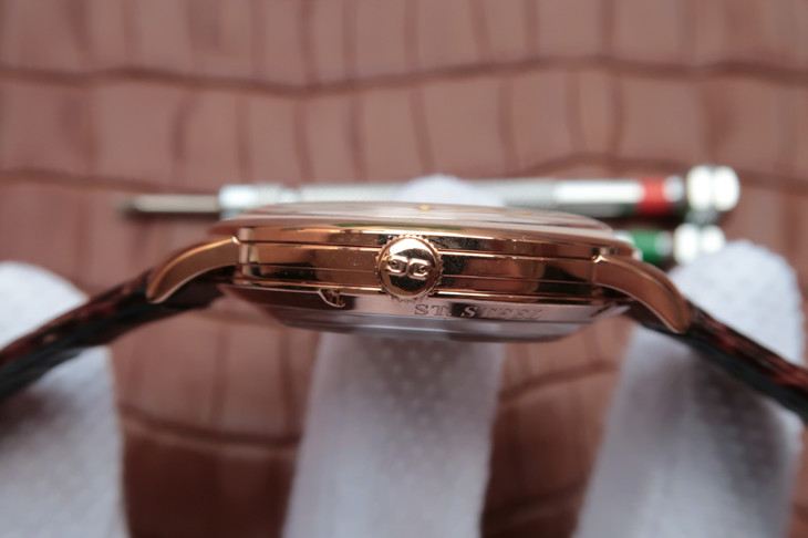 GLASHÜTTE-ORIGINAL-SIXTIES-ROSE-GOLD-BLACK-1-39-52-02-01-04-05 GLASHUTTE ORIGINAL SIXTIES ROSE GOLD BLACK 1 39 52 02 01 04 05