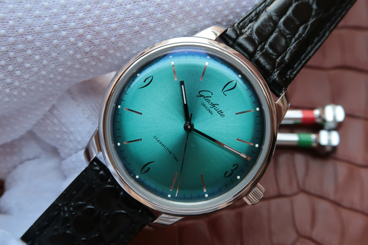 GLASHÜTTE-ORIGINAL-SIXTIES-STAINLESS-STEEL-ICONIC-AQUA-1-39-52-09-02-01-03 GLASHUTTE ORIGINAL SIXTIES STAINLESS STEEL ICONIC AQUA 1 39 52 09 02 01 03