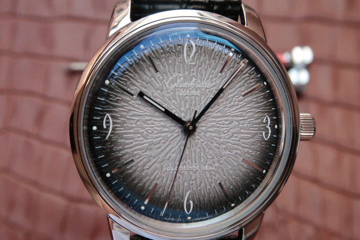 GLASHÜTTE-ORIGINAL-SIXTIES-STAINLESS-STEEL-ICONIC-GREY-1-39-52-11-02-01-04 GLASHUTTE ORIGINAL SIXTIES STAINLESS STEEL ICONIC GREY 1 39 52 11 02 01 04