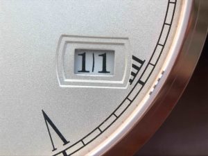 GLASHÜTTE ORIGINAL SENATOR PANORAMA DATE MOON PHASE RED GOLD SILVER 100 04 32 15 04 06