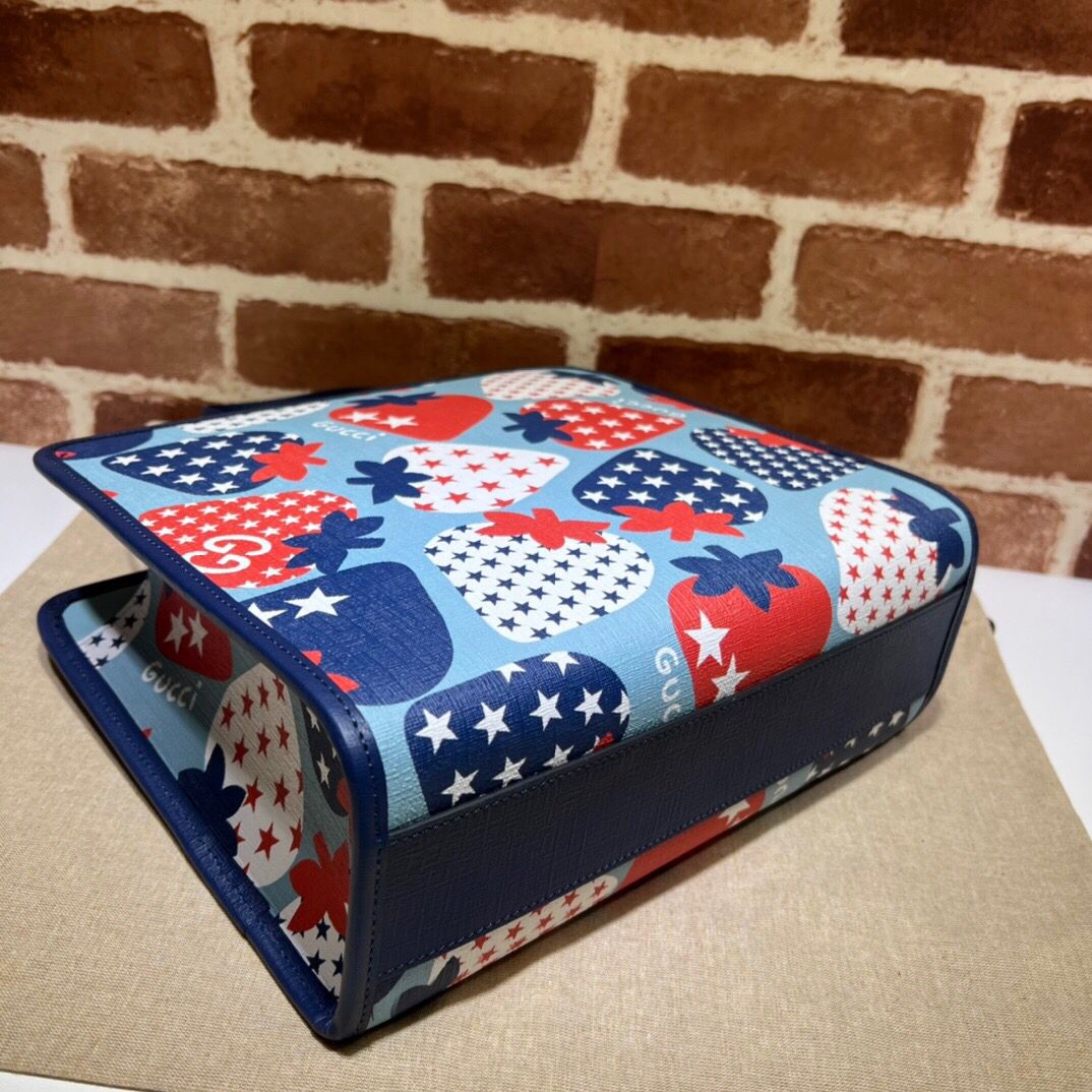 GUCCI-CHILDREN'S-STRAWBERRY-STAR-TOTE-BAG-BLUE-AND-RED-605614-UR3DN-4990-04 GUCCI CHILDRENS STRAWBERRY STAR TOTE BAG BLUE AND RED 605614 UR3DN 4990 04