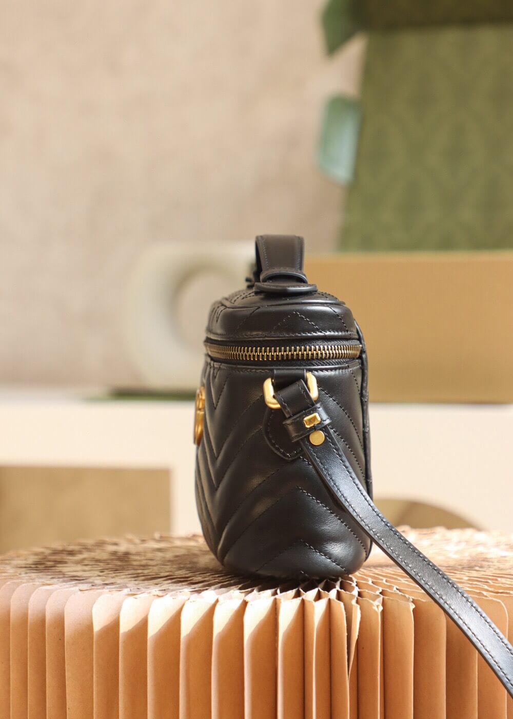 GUCCI-GG-MARMONT-MINI-BAG-BLACK-672253-DTDHT-1000-03 GUCCI GG MARMONT MINI BAG BLACK 672253 DTDHT 1000 03