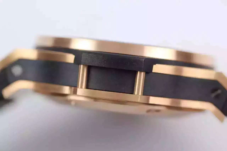 HUBLOT-BIG-BANG-45-RED-GOLD-BLACK-301.PX.130.RX-04 HUBLOT BIG BANG 45 RED GOLD BLACK 301.PX .130.RX 04