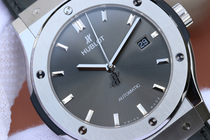 HUBLOT-CLASSIC-FUSION-45-TITANIUM-RACING-GREY-511.NX.7071.LR-03 HUBLOT CLASSIC FUSION 45 TITANIUM RACING GREY 511.NX .7071.LR 03