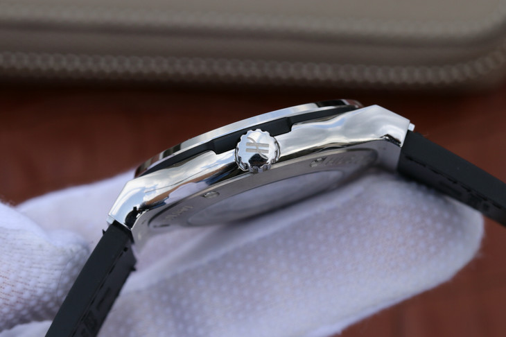 HUBLOT-CLASSIC-FUSION-45-TITANIUM-RACING-GREY-511.NX.7071.LR-04 HUBLOT CLASSIC FUSION 45 TITANIUM RACING GREY 511.NX .7071.LR 04