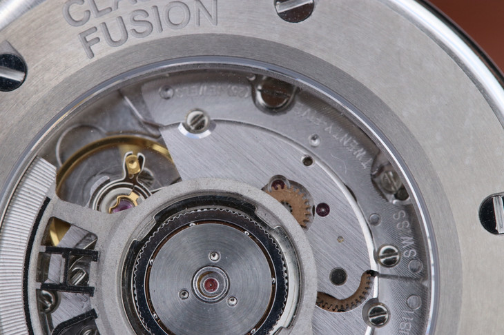 HUBLOT-CLASSIC-FUSION-45-TITANIUM-RACING-GREY-511.NX.7071.LR-07 HUBLOT CLASSIC FUSION 45 TITANIUM RACING GREY 511.NX .7071.LR 07