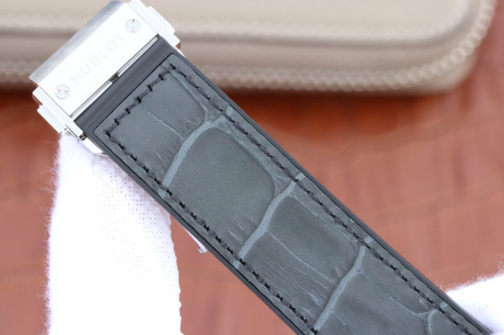 HUBLOT-CLASSIC-FUSION-45-TITANIUM-RACING-GREY-511.NX.7071.LR-08 HUBLOT CLASSIC FUSION 45 TITANIUM RACING GREY 511.NX .7071.LR 08