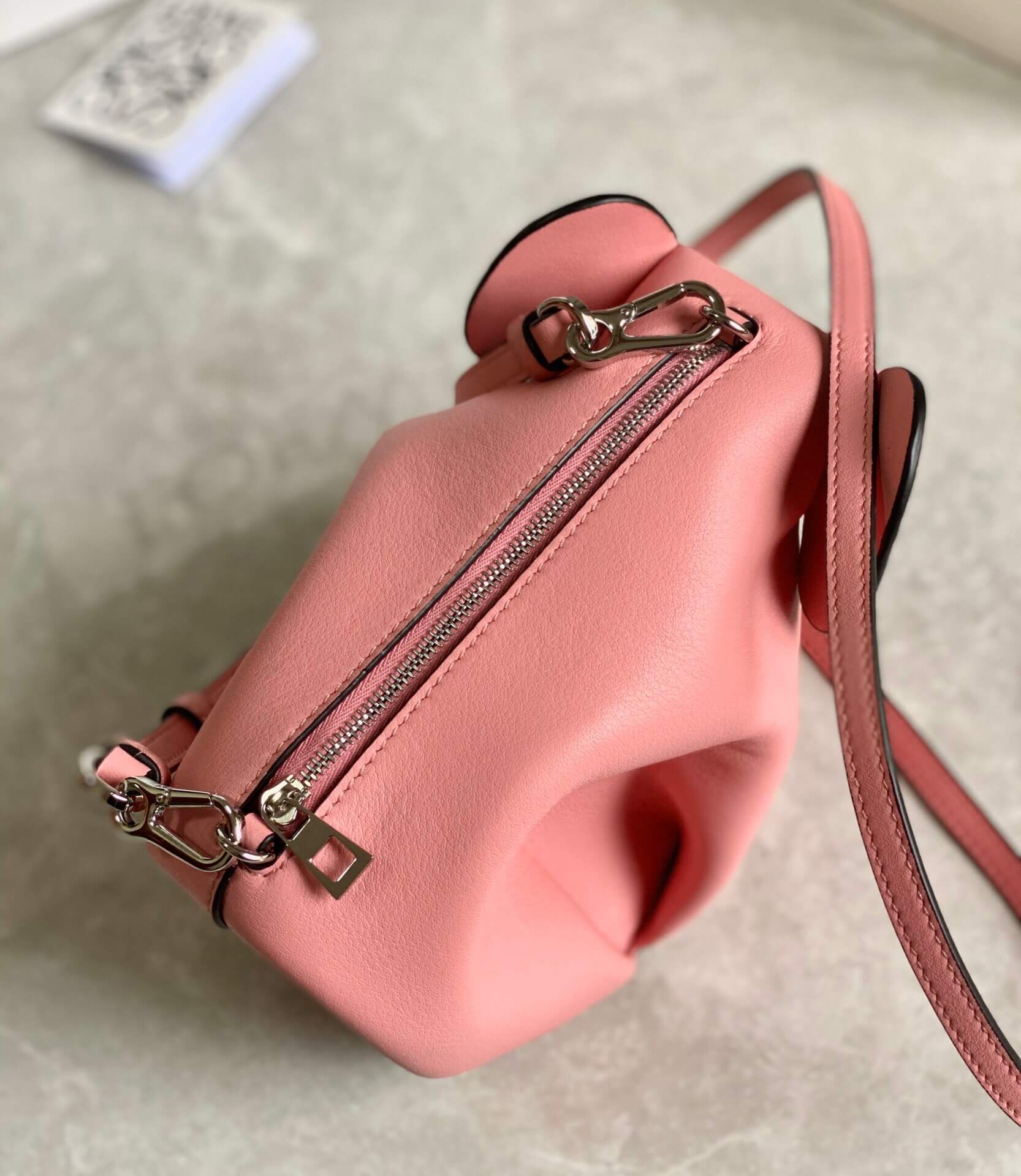 LOEWE-ELEPHANT-MINI-BAG-IN-CLASSIC-CALFSKIN-PINK-0010526119-03 LOEWE ELEPHANT MINI BAG IN CLASSIC CALFSKIN PINK 0010526119 03