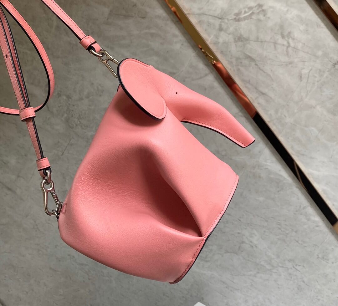 LOEWE-ELEPHANT-MINI-BAG-IN-CLASSIC-CALFSKIN-PINK-0010526119-08 LOEWE ELEPHANT MINI BAG IN CLASSIC CALFSKIN PINK 0010526119 08