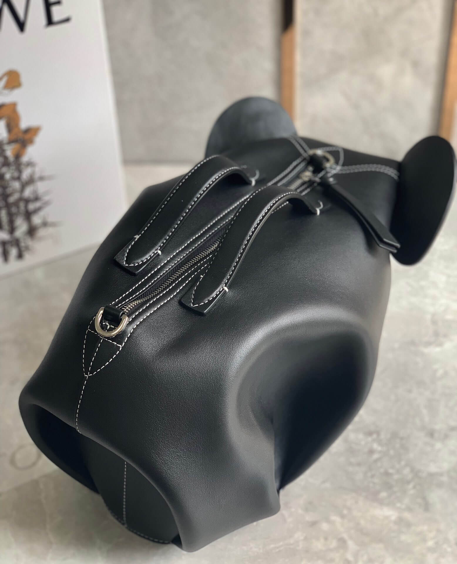 LOEWE-LARGE-ELEPHANT-BAG-IN-CLASSIC-CALFSKIN-BLACK-0010492676-05 LOEWE LARGE ELEPHANT BAG IN CLASSIC CALFSKIN BLACK 0010492676 05