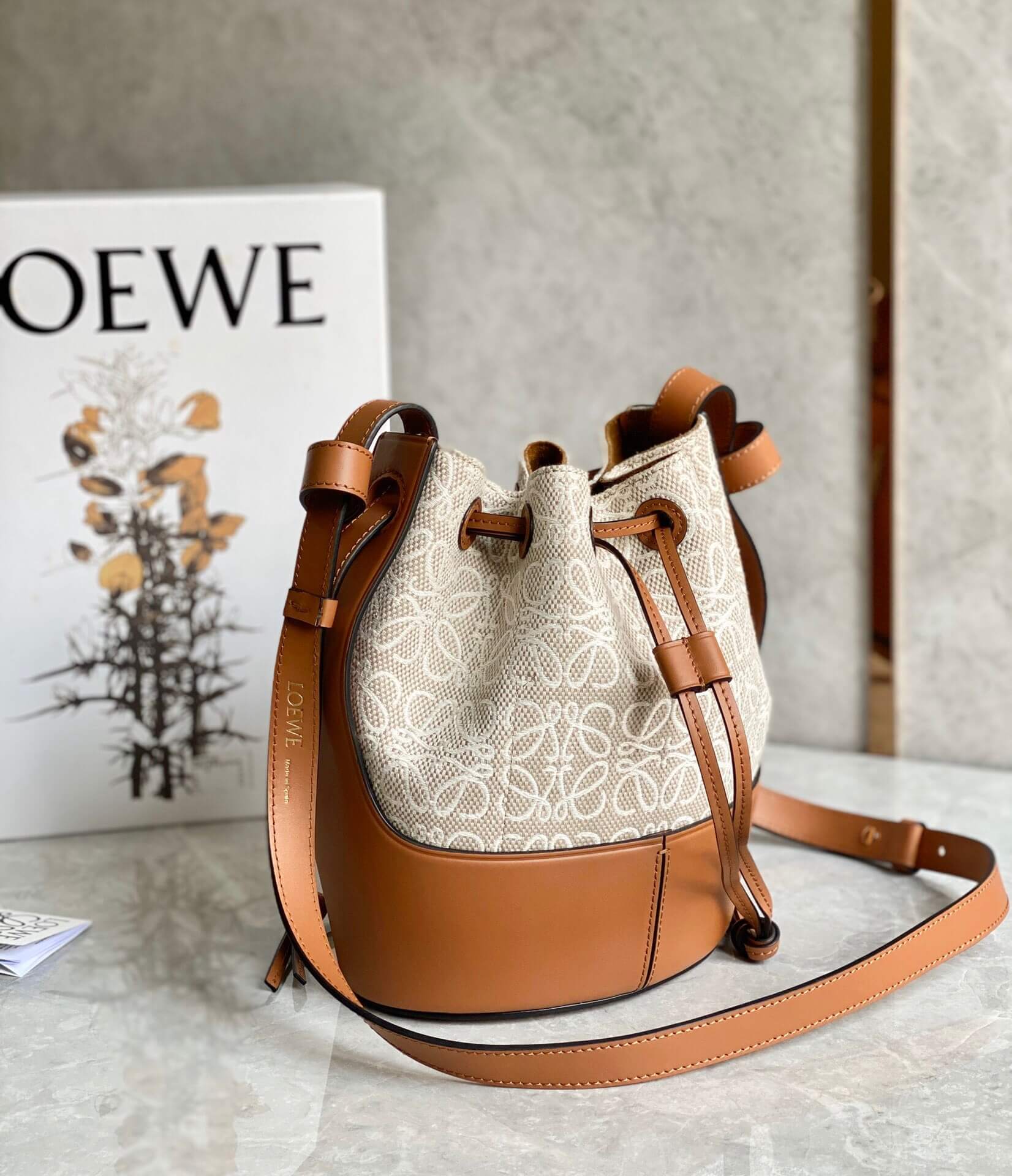LOEWE-SMALL-BALLOON-BAG-IN-ANAGRAM-JACQUARD-AND-CALFSKIN-ECRU-TAN-A710C31X41-06 LOEWE SMALL BALLOON BAG IN ANAGRAM JACQUARD AND CALFSKIN ECRU TAN A710C31X41 06