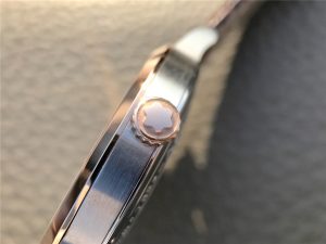 MONTBLANC HERITAGE SPIRIT DATE AUTOMATIC 39MM TWO TONE 111624 08