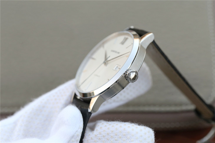 MONTBLANC-HERITAGE-SPIRIT-DATE-AUTOMATIC-MEN'S-U0111622-09 MONTBLANC HERITAGE SPIRIT DATE AUTOMATIC MENS U0111622 09