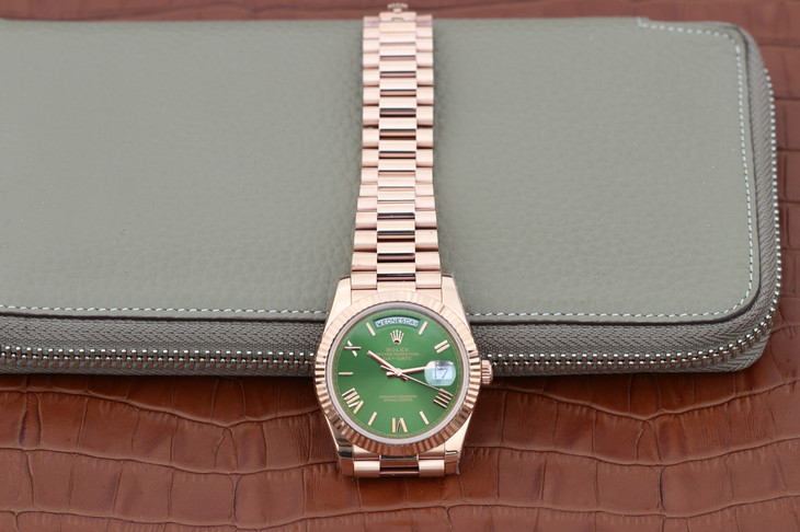 ROLEX-DAY-DATE-40-EVEROSE-OLIVE-ROMAN-228235-0025-09 ROLEX DAY DATE 40 EVEROSE OLIVE ROMAN 228235 0025 09