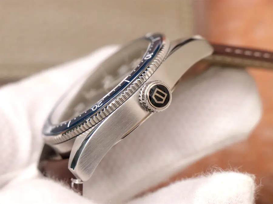 TAG-HEUER-AUTAVIA-CALIBRE-5-STAINLESS-STEEL-BLUE-LEATHER-WBE5116.FC8266-06 TAG HEUER AUTAVIA CALIBRE 5 STAINLESS STEEL BLUE LEATHER WBE5116.FC8266 06