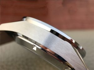 TAG HEUER CARRERA CALIBRE 16 DAY DATE 43 BLACK CV2A1R.BA0799 010