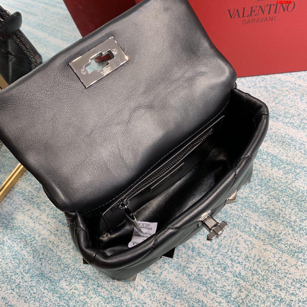 VALENTINO-MEDIUM-ROMAN-STUD-THE-SHOULDER-BAG-IN-NAPPA-WITH-CHAIN-AND-TONAL-STUDS-BLACK-XW2B0I82LWB0NO-05 VALENTINO MEDIUM ROMAN STUD THE SHOULDER BAG IN NAPPA WITH CHAIN AND TONAL STUDS BLACK XW2B0I82LWB0NO 05