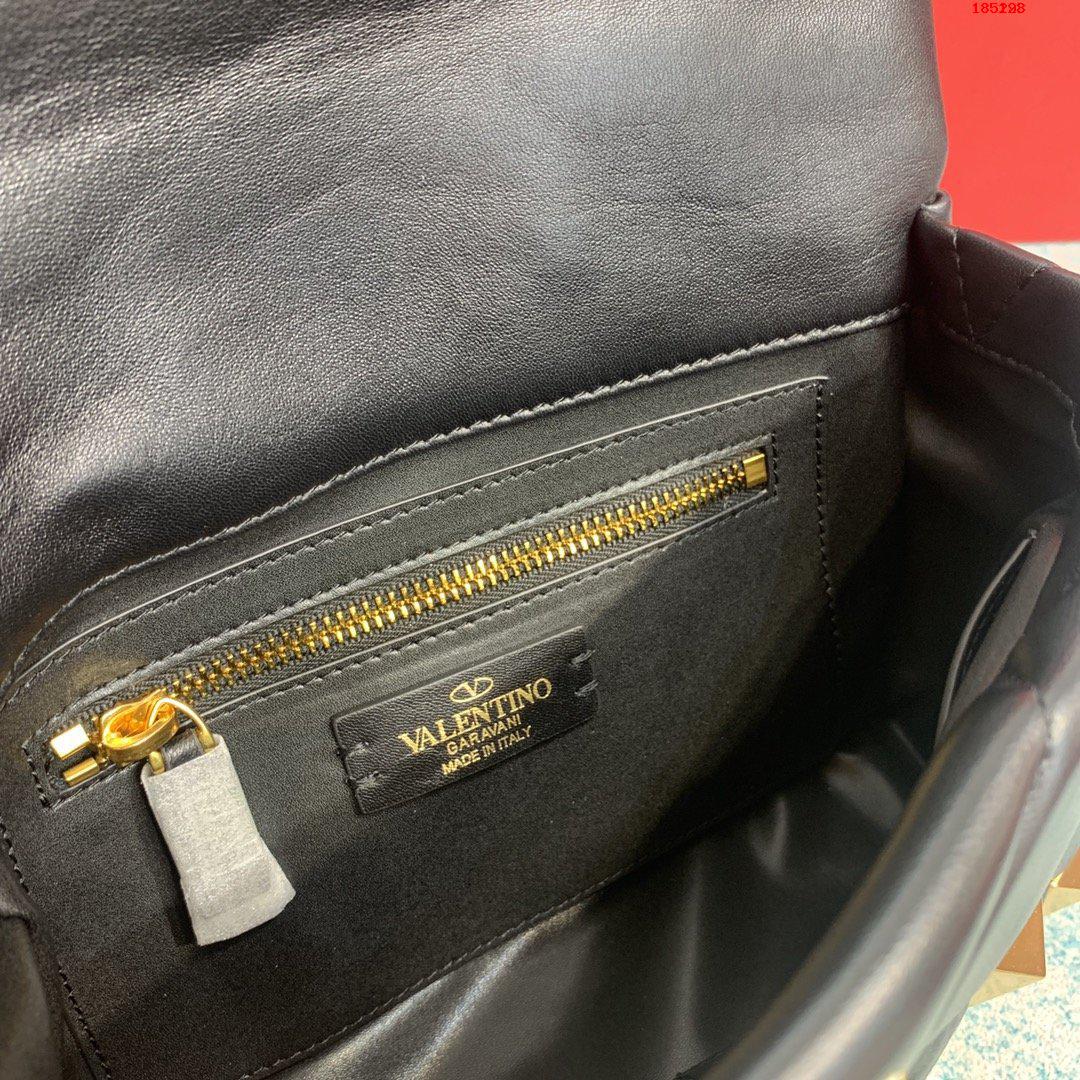 VALENTINO-MEDIUM-ROMAN-STUD-THE-SHOULDER-BAG-IN-NAPPA-WITH-CHAIN-BLACK-XW2B0I82BSF0NO-07 VALENTINO MEDIUM ROMAN STUD THE SHOULDER BAG IN NAPPA WITH CHAIN BLACK XW2B0I82BSF0NO 07