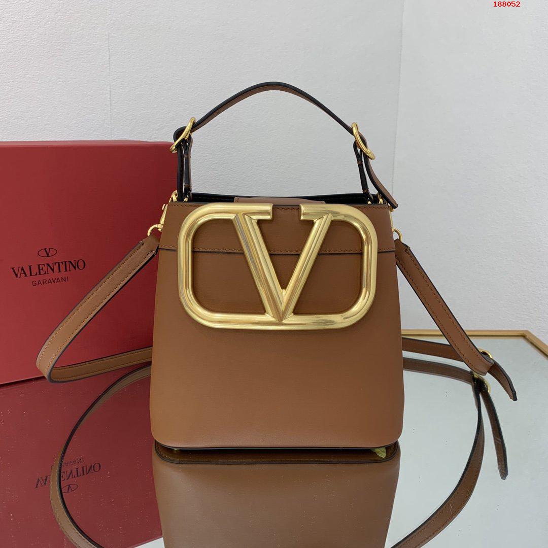 VALENTINO-SUPERVEE-CALFSKIN-HANDBAG-BROWN-WW2B0J74ZXLHG5-01 VALENTINO SUPERVEE CALFSKIN HANDBAG BROWN WW2B0J74ZXLHG5 01